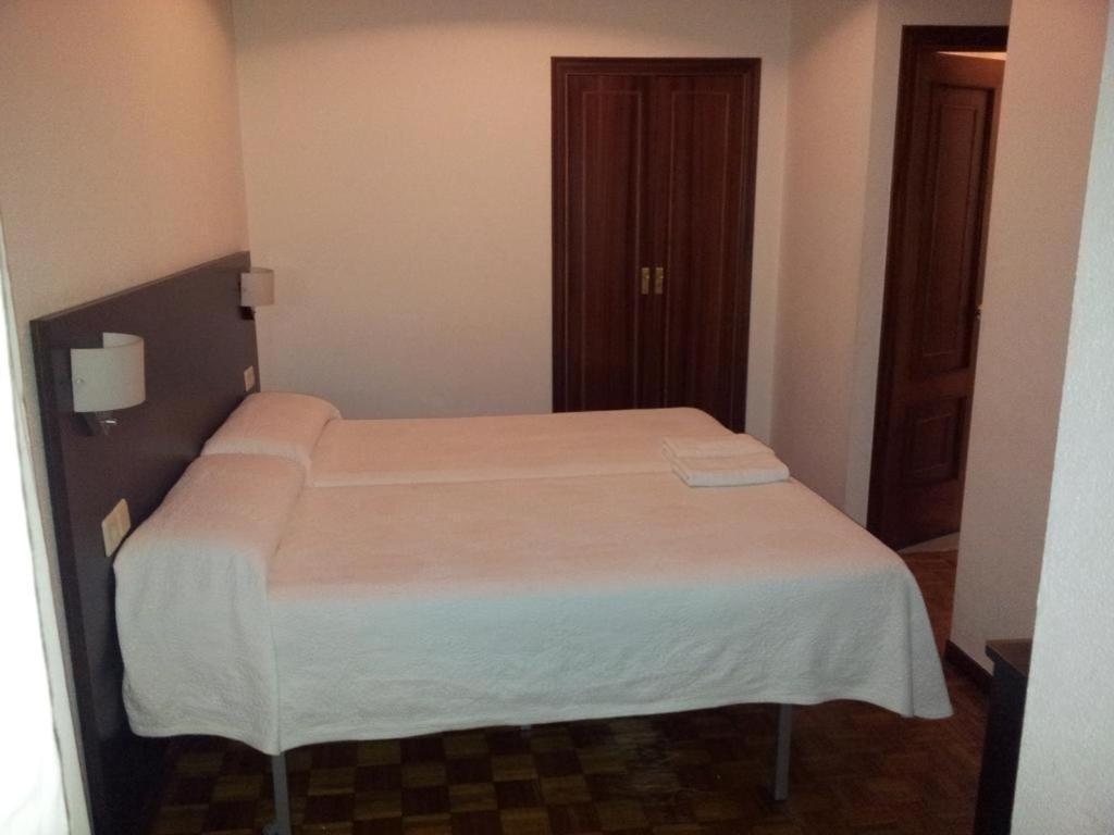 Hotel Irixo Ourense Buitenkant foto
